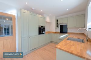 Kitchen- click for photo gallery
